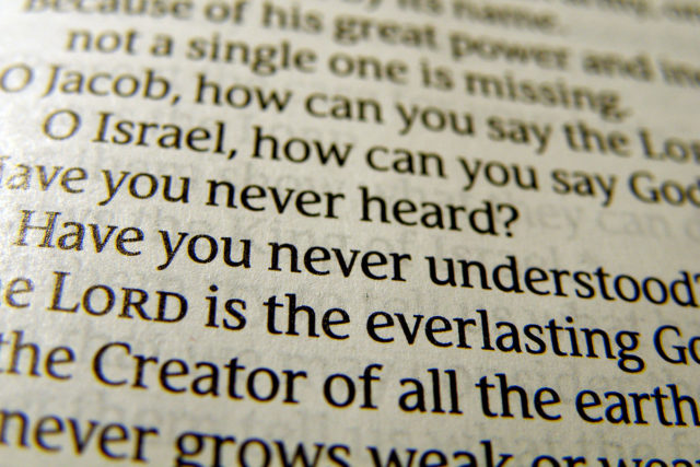 Lucerna bible font detail